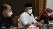 Bupati Kebumen Arif Sugiyanto dalam Rapat Penanganan Covid-19. (Foto:nyatanya.com/Diskominfo Jateng)