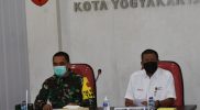 Haryadi Suyuti saat menghadiri kunjungan Tim Pengawas dan dan Evaluasi (Wasev) kegiatan TMMD Reguler ke-111 TA 2021 di Markas Kodim 0734 Yogyakarta. (Foto: nyatanya.com/Pemkot Jogja)