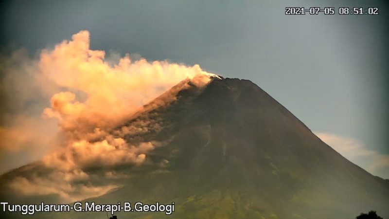 Visual Gunung Merapi pukul 08.51 WIB. (Foto:nyatanya.com/@BPPTKG)