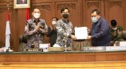 Paripurna ke-4 DPRD Surakarta menyetujui seluruh Raperda Kotamadya Dati II Surakarta. (Foto:nyatanya.com/Humas Surakarta)