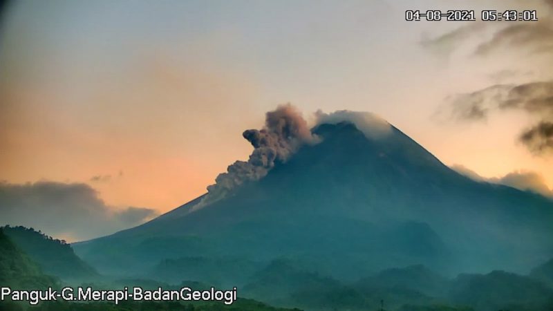 Rekaman aktivitas awan panas guguran Gunung Merapi, Rabu (4/8/2021) pukul 05.41 WIB. (Foto: BPPTKG)