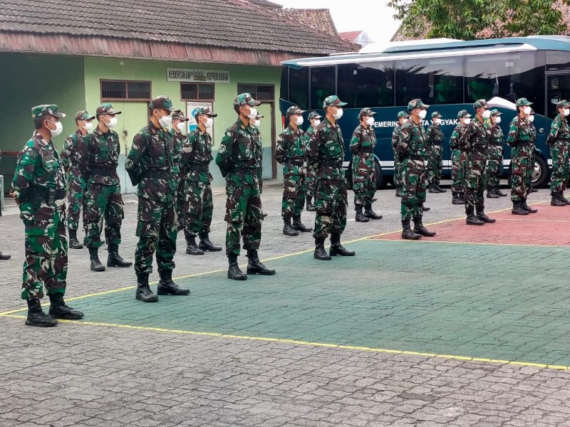 Para BKO tenaga kesehatan TNI telah tiba di Yogyakarta guna membantu penanganan covid-19.  (Foto: dokumentasi Kodim Yogya) 