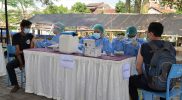 Vaksinasi Covid-19 yang diadakan di kampung Blunyahrejo Kota Yogya dari hasil penyisiran warga yang belum vaksin. (Foto: Humas Pemkot Yogya)