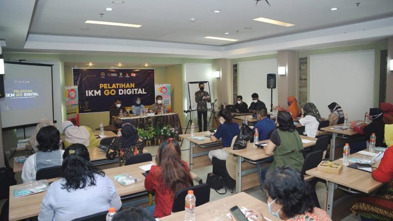 Pelatihan IKM Go Digital di Kota Surakarta merupakan salah satu rangkaian kegiatan Solo Great Sale 2021, bertujuan untuk memberikan pembekalan kepada para pelaku IKM di Kota Surakarta mengenai seluk beluk pemasaran digital. (Foto: InfoPublik.id)