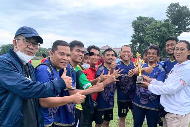 Tim sepak Bola dan futsal Seksi Wartawan Olahraga (Siwo) PWI Riau, sukses meraih dua gelar juara pada Kejuaraan nasional Siwo, yang digelar di Yogyakarta pada 11-14 November 2021. (Foto: MC Riau)