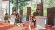 Sri Sultan membatik sebelum resmi menutup gelaran Jogja International Batik Biennale (JIBB) sekaligus pencanangan Jogja Membatik Dunia. (Foto: Humas Pemda DIY)