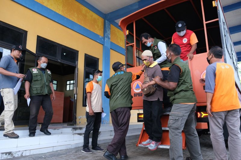 BPBD Klaten menggelar latihan manajemen barak pengungsian erupsi Gunung Merapi. (Foto: Diskominfo Klaten)
