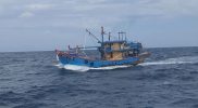 Penangkapan kapal ikan illegal fishing asal Malaysia menambah panjang daftar kapal yang ditangkap oleh KKP pada tahun 2021. Total sebanyak 156 kapal ikan telah ditangkap terdiri dari 105 kapal ikan Indonesia yang melakukan pelanggaran dan 51 kapal ikan asing yang melalukan pencurian ikan. (Foto: dokumentasi KKP)