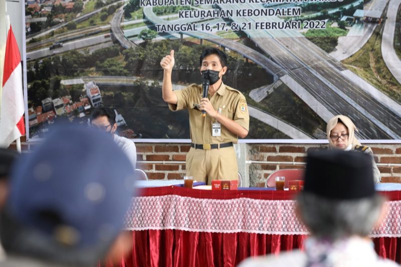 Konsultasi publik Pembangunan Tol Yogyakarta-Bawen di Desa Kebondalem, Kecamatan Jambu, Kabupaten Semarang, Senin (21/2/2022). (Foto: Diskominfo Jateng)