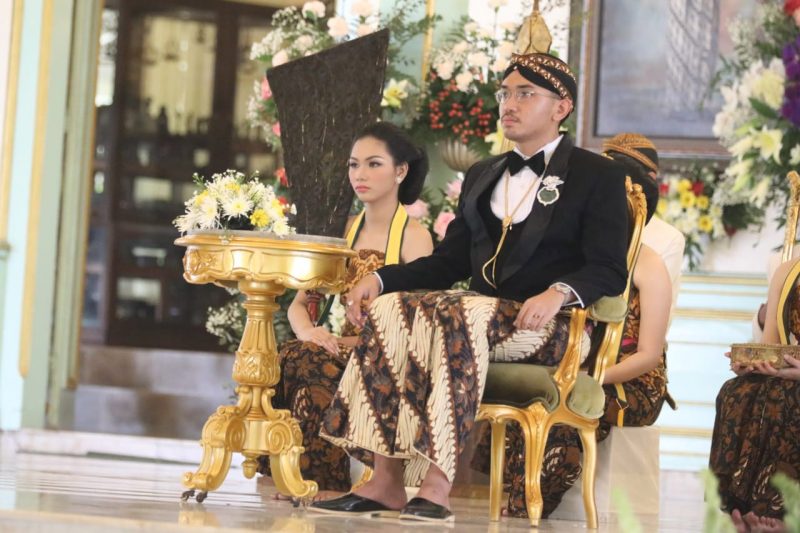 Bhre Cakrahutomo Wira Sudjiwo dinobatkan sebagai Sampeyan Ingkang Jumeneng (SIJ) KGPAA Mangkunagoro X, setelah ayahnya, KGPAA Mangkunagoro IX, mangkat pada 13 Agustus 2021 lalu. (Foto: Humas Jateng)