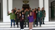 Danrem 072/Pmk Brigjen TNI Afianto menerima audiensi Korda dan penggurus Badan Eksekutif Mahasiswa (BEM) Nusantara DIY, Rabu (16/3/2022). (Foto: Penrem 072PMK)