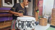 Adi Nugroho, warga Jalan Sanggrahan RT 2 RW 2 Kelurahan Lodoyong, Ambarawa ini mulai merintis usaha pembuatan drums. (Foto:Diskominfo Jateng)