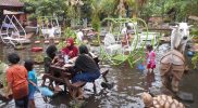Konsumen bisa merasa senang menikmati suasana santai di komplek Bali nDeso. (Foto: Istimewa)
