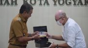Pemkot Yogyakarta dan Yayasan Astra Honda Motor (YAHM) kembali memperpanjang kerjasama dalam berbagai bentuk program dan konten yang dilaksanakan di Taman Pintar Yogyakarta. (Foto: Humas Pemkot Yogya)