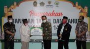 Baznas Kota Yogyakarta didukung Pemkot menyerahkan bantuan sedekah takjil dan sahur Ramadan 1443 Hijriyah kepada marbot masjid dan jamaah duafa. (Foto: Humas Pemkot Yogya)