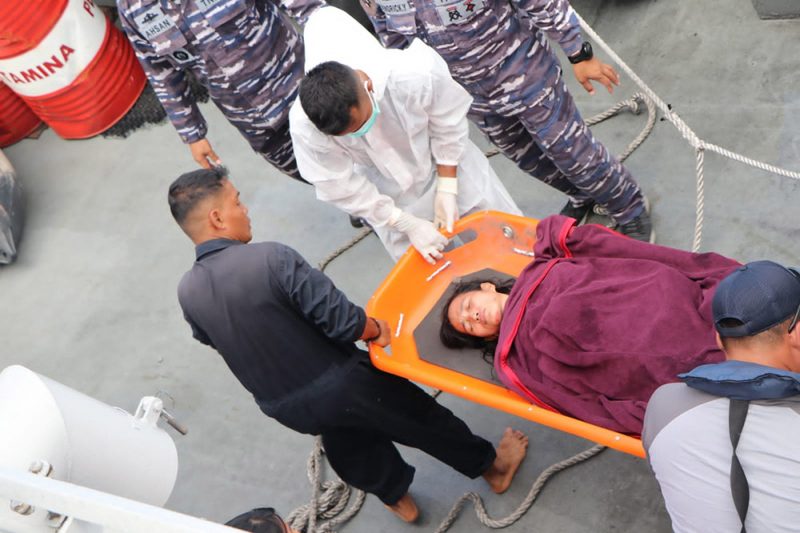TNI AL masih terus berupaya melakukan pencarian (SAR) terhadap 22 korban tenggelamnya KM Ladang Pertiwi 02 yang tenggelam di sekitar wilayah perairan Selat Makassar. Foto: Dispenal