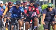 Bupati Pemalang Mukti Agung Wibowo bersepeda bersama komunitas pekerja bersepeda, dan masyarakat Kabupaten Pemalang, Minggu (5/6/2022) dalam rangka Hari Sepeda Dunia. Foto: MC Kab.Pemalang