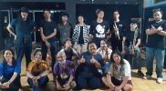 Pendukung Teater Wayang Cekakak lakon 'Limbuk Ngambek' foto bersama. Foto: Ist