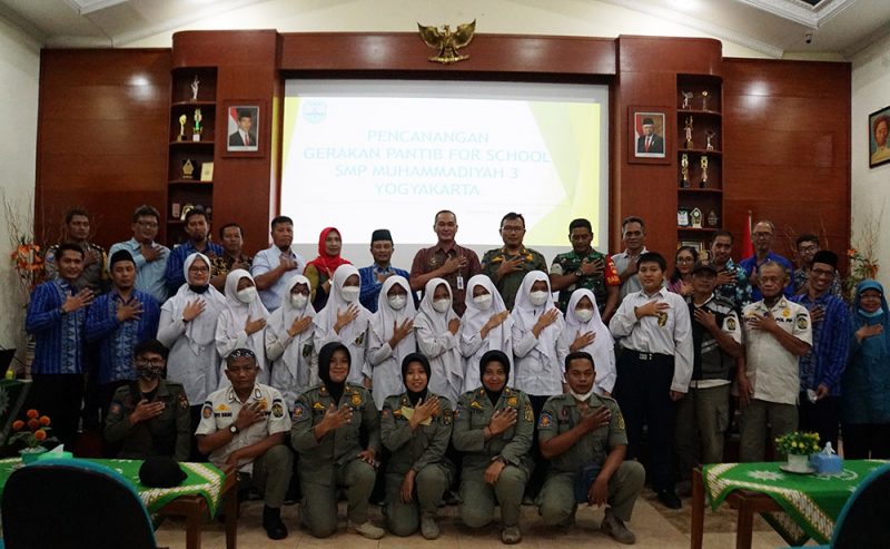 SMP Muhammadiyah 3 Yogyakarta menjadi sekolah ke-10 yang dicanangkan gerakan pantib for school sehingga target tahun 2022 sudah terpenuhi. Foto: Humas Pemkot Yogya