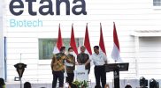 Presiden Jokowi meresmikan Pabrik Biofarmasi PT Etana Biotechnologies Indonesia yang memproduksi vaksin dengan dengan platform messenger RNA (mRNA) pertama di Asia Tenggara. Foto: BPMI SETPRES