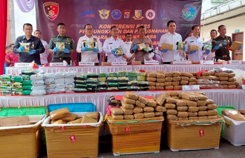 Polda Lampung memusnahkan barang bukti narkoba yang disita selama penangkapan periode Agustus sampai dengan Oktober 2022. Foto: Ist/tribratamews