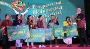 Rangkaian acara Pesta Paduan Suara Gerejawi (Pesparawi) Mahasiswa Nasional XXIV resmi ditutup oleh Gubernur Jawa Tengah Ganjar Pranowo, di kampus Unika Soegijapranata, Selasa (8/11/2022) malam. Foto: Humas Jateng