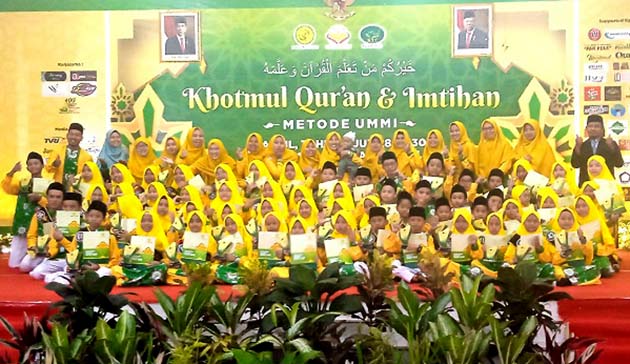 Suasana pelaksanaan Khotmul Quran dan Imtihan Angkatan II yang diprakarsai oleh RQ Sabiqun Bil Khairat Yogyakarta. (Foto: Istimewa)  