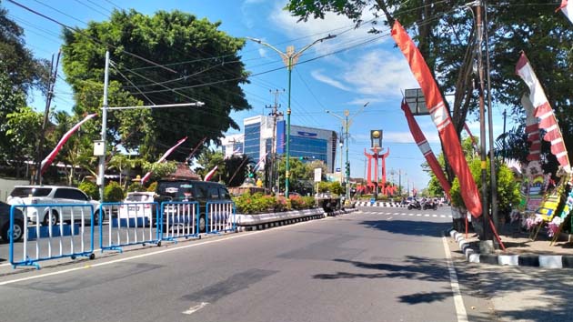 Jalan Jenderal Sudirman pada 15 Juli 2023 ditutup total untuk peringatan HUT ke-77 Kabupaten Sukoharjo. (Foto:istimewa) 
